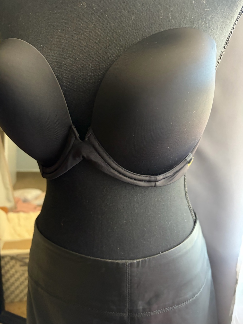 Victoria's Secret Black Strapless Push-Up Bra